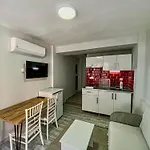 Izan Villa Bakis Apartments
